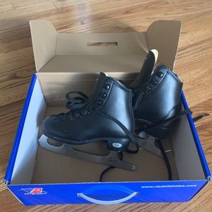 Riedell Youth Ice Skates – Youth Size 12